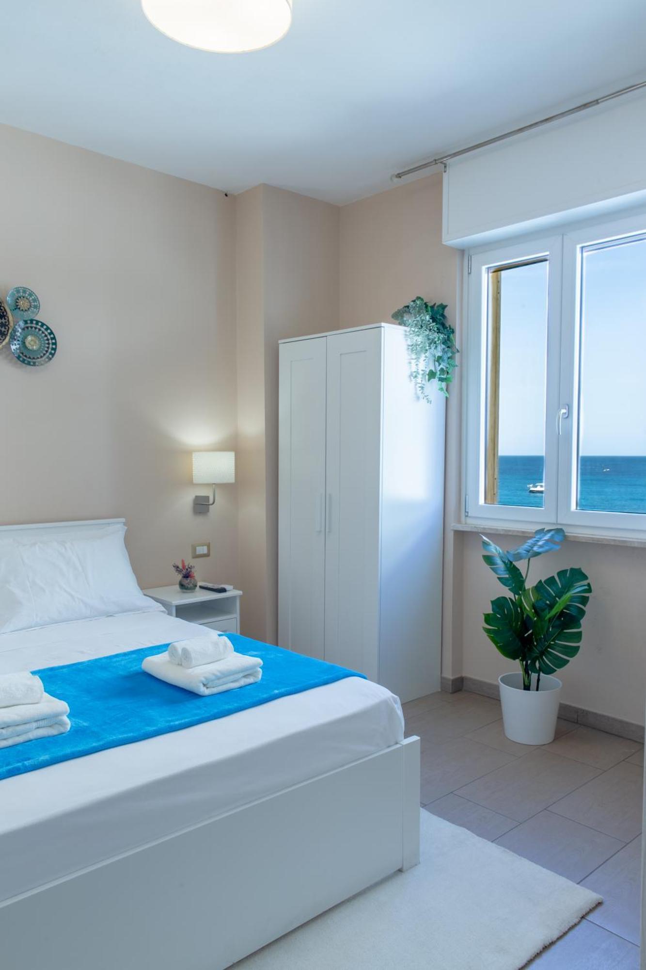 L'Affaccio Rooms - Lungomare Gallipoli Exterior photo